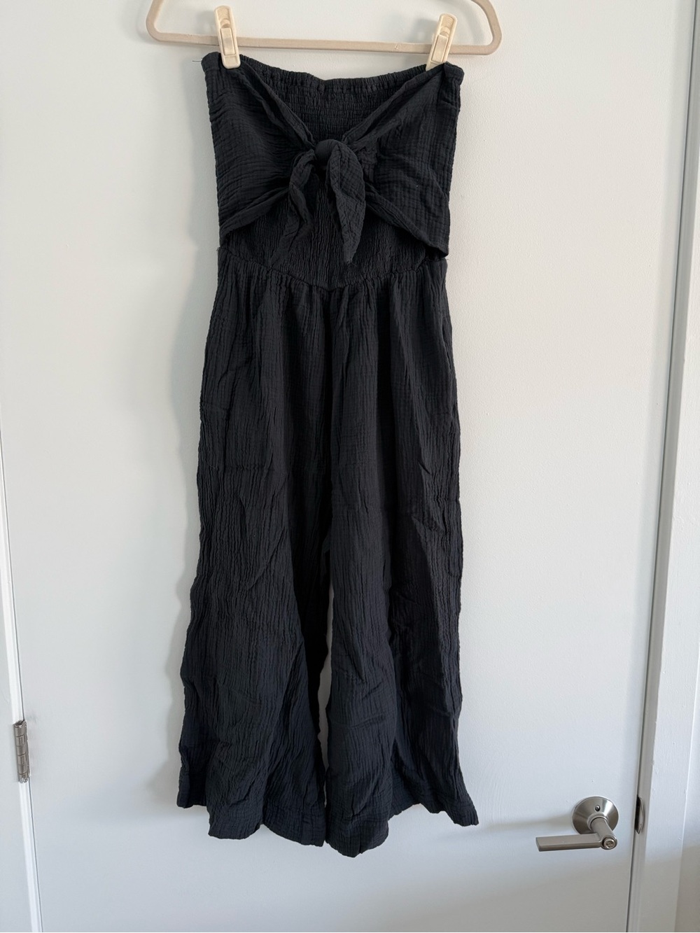 Women’s Black Strapless Tie-Front Wide-Leg Jumpsuit